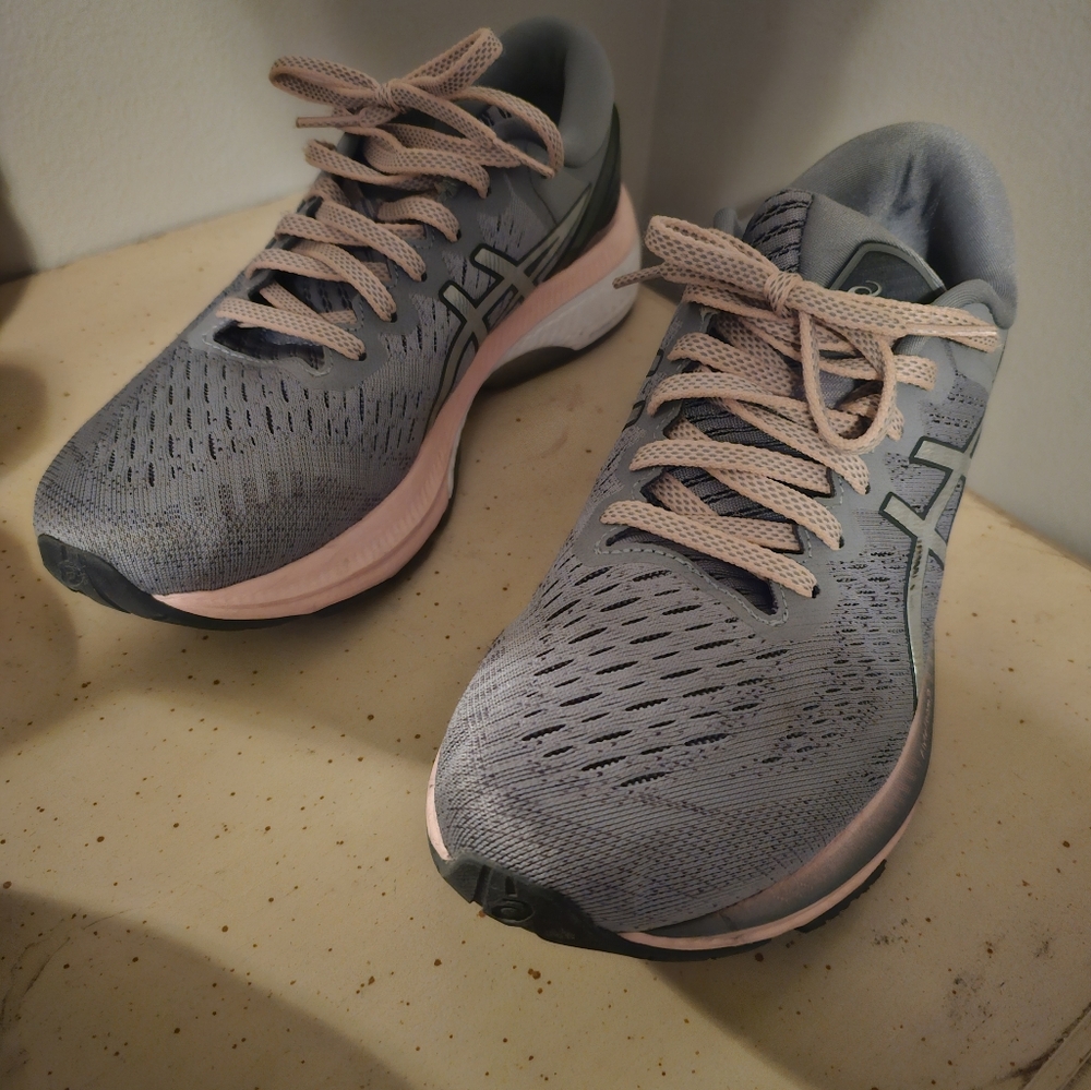 Women's Gray Running Shoes